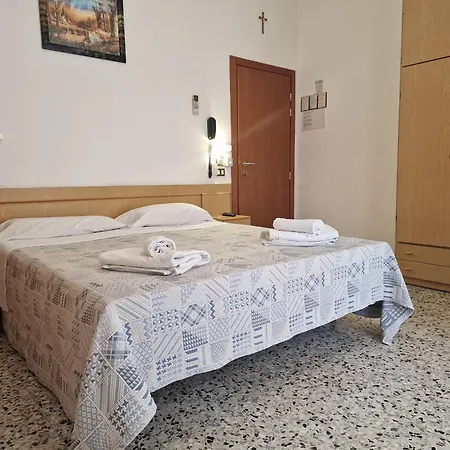 Annamare Hotel 3*